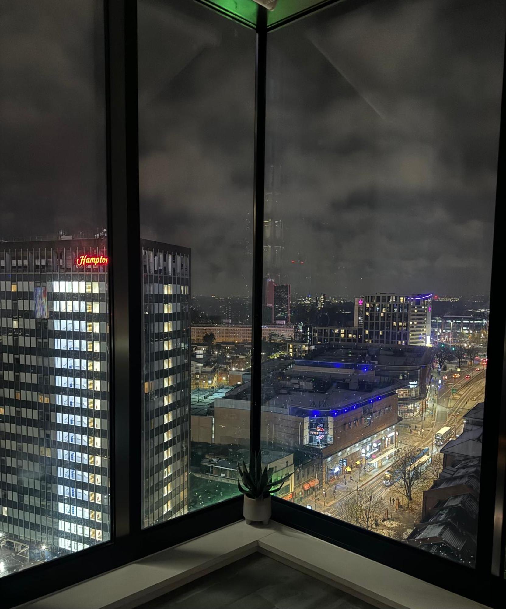 Premium Deals L Last-Minute Stay L 4 Min Walk To Birmingham Central Library L 18Th Floor 2 Bed 2 Bath City Centre Penthouse With Gym & Netflix By Jvt Short Lets Экстерьер фото
