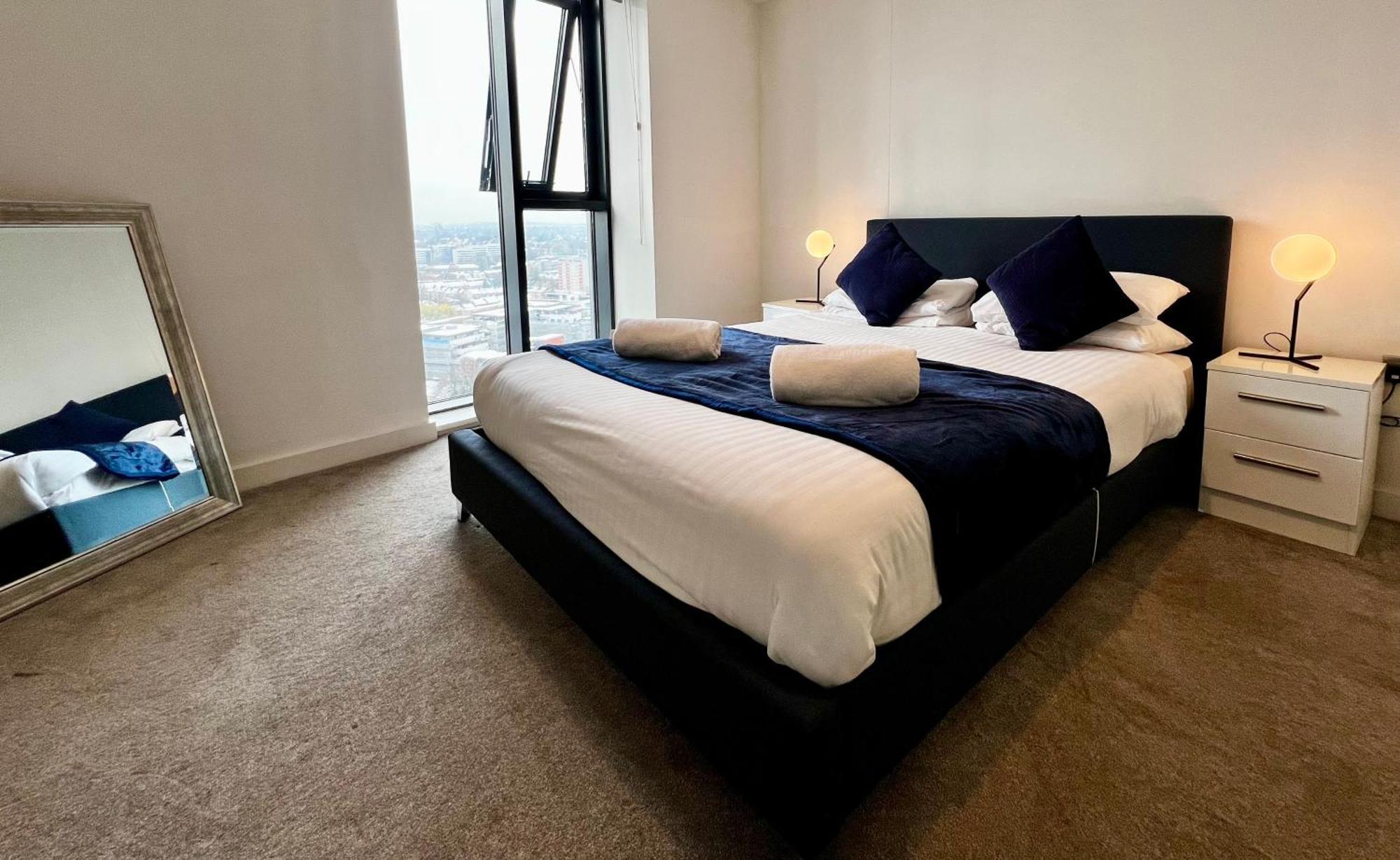 Premium Deals L Last-Minute Stay L 4 Min Walk To Birmingham Central Library L 18Th Floor 2 Bed 2 Bath City Centre Penthouse With Gym & Netflix By Jvt Short Lets Экстерьер фото