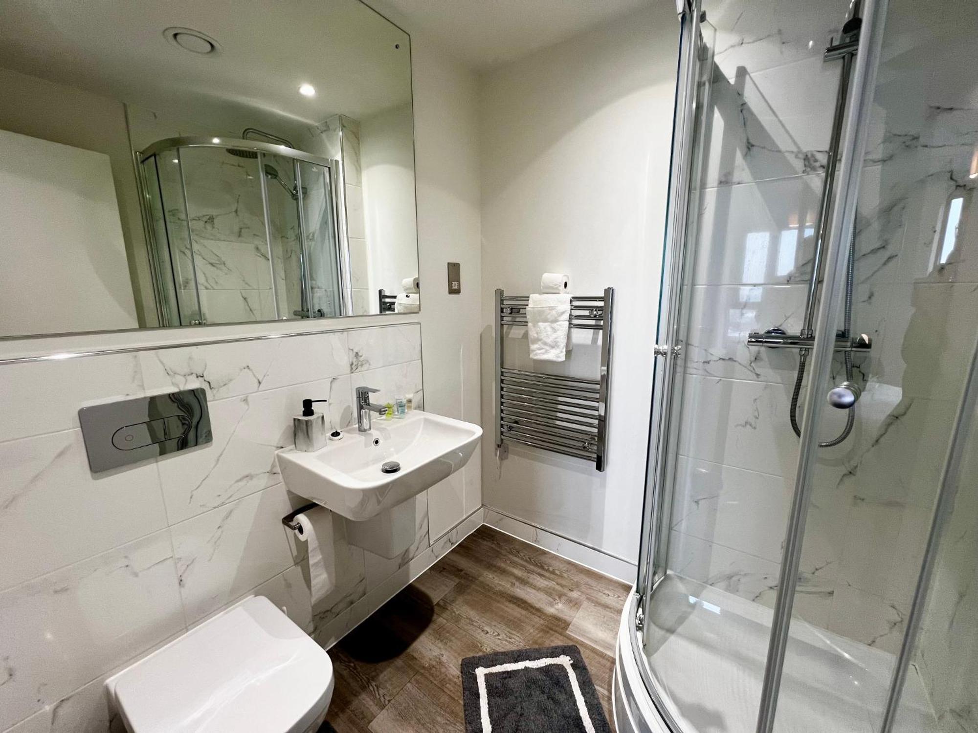 Premium Deals L Last-Minute Stay L 4 Min Walk To Birmingham Central Library L 18Th Floor 2 Bed 2 Bath City Centre Penthouse With Gym & Netflix By Jvt Short Lets Экстерьер фото